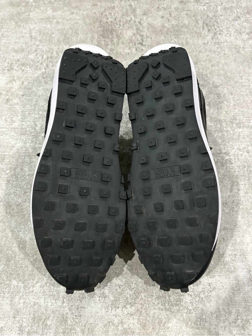 Nike LD Waffle Sacai Shoes - Picture 9 of 12